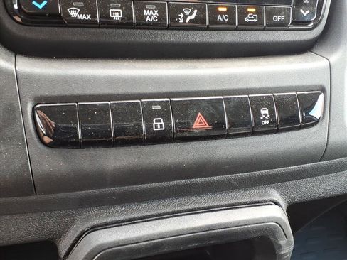 Used 2025 RAM ProMaster 2500 w/ Convenience Group image 25