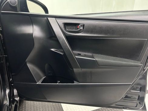 Used 2019 Toyota Corolla L image 15