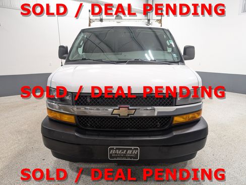 Used 2020 Chevrolet Express 2500 Extended RWD image 8