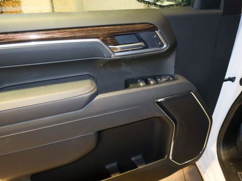 New 2026 GMC Sierra 1500 Elevation image 8