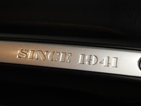 Used 2011 Jeep Wrangler Unlimited Sahara w/ Connectivity Group AWD/4WD image 27