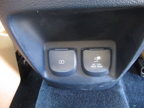 Used 2023 Genesis GV80 2.5T w/ Prestige Package AWD/4WD image 11