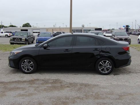 Used 2024 Kia Forte LXS w/ LXS Technology Package FWD image 1