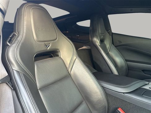 Used 2017 Chevrolet Corvette Z06 image 11