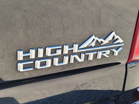 Certified 2023 Chevrolet Silverado 3500 High Country image 28