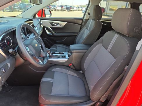 Used 2025 Chevrolet Blazer LT FWD image 16