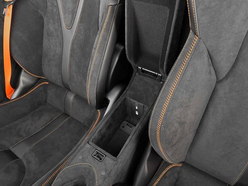 New 2026 McLaren 750S image 21