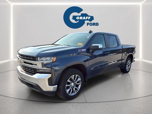 Used 2022 Chevrolet Silverado 1500 LT w/ Z71 Off-Road Package AWD/4WD image 2
