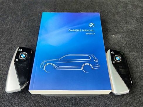 Used 2025 BMW X7 xDrive40i w/ M Sport Package image 64