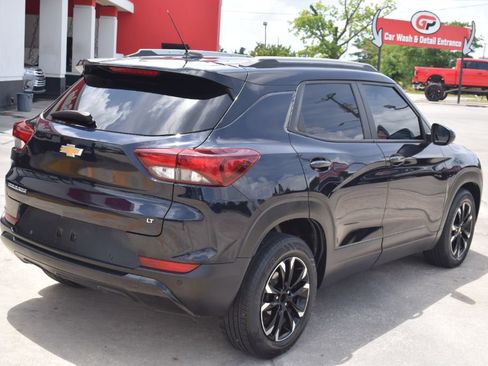 Used 2021 Chevrolet TrailBlazer LT w/ Convenience Package FWD image 4