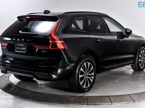 Used 2025 Volvo XC60 B5 Plus image 6