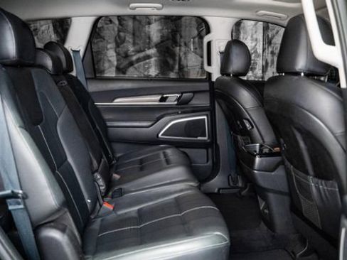 Used 2021 Kia Telluride EX image 16