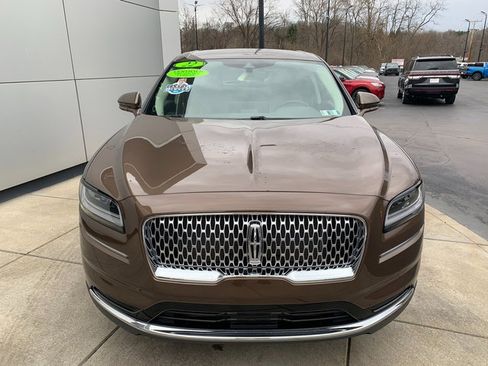 Used 2022 Lincoln Nautilus AWD image 9