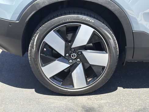 Certified 2023 Volvo C40 P8 Recharge Plus w/ Climate Package AWD/4WD image 27