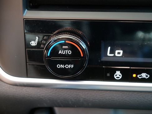 Certified 2023 Nissan Rogue SV w/ SV Premium B Package AWD/4WD image 33