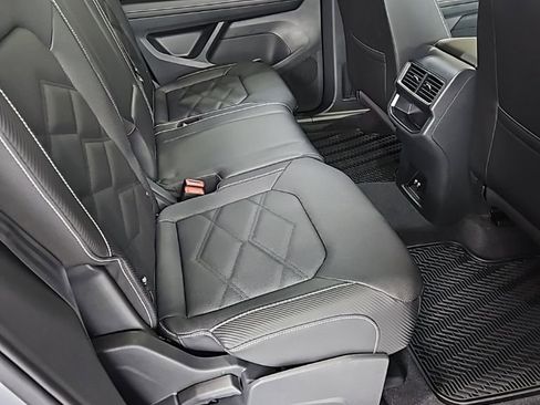 New 2026 Volkswagen Atlas Cross Sport SE AWD/4WD image 17