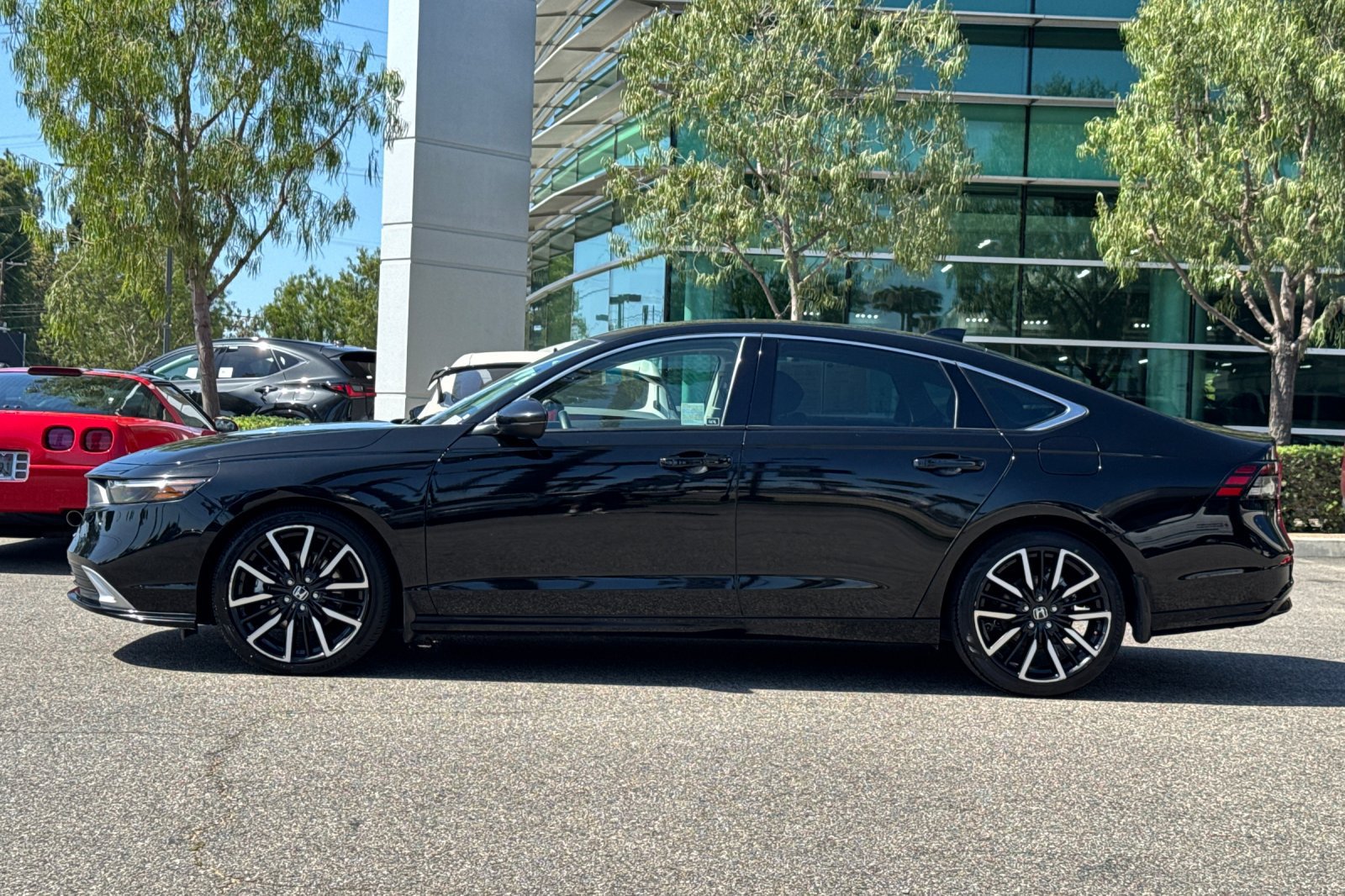 Used 2024 Honda Accord Touring image 7