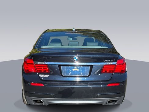 Used 2013 BMW 750i RWD image 3