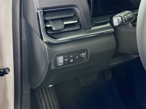 New 2026 GMC Terrain Elevation w/ Elevation Premium Package image 5