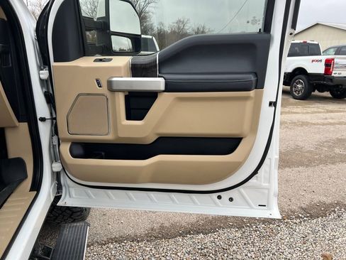 Used 2021 Ford F250 Lariat w/ Lariat Ultimate Package image 20