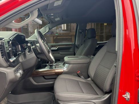 Used 2022 GMC Sierra 1500 Elevation w/ LPO, Elevation Black Package image 12