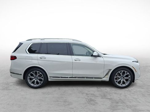 Used 2025 BMW X7 xDrive40i w/ Premium Package AWD/4WD image 6