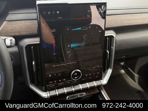 New 2026 GMC Acadia Denali Ultimate w/ LPO, Floor Liner Package AWD/4WD image 16