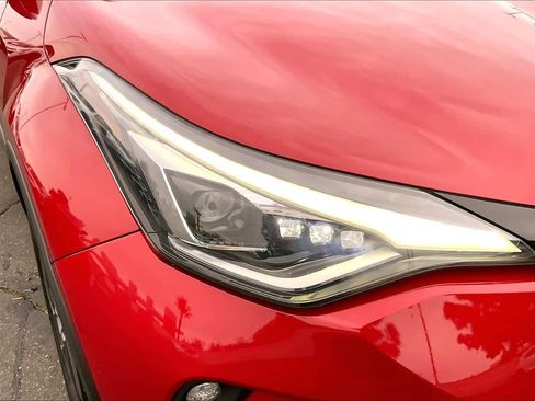 Used 2022 Toyota C-HR Limited image 29