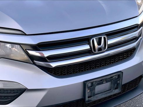 Used 2017 Honda Pilot EX image 29