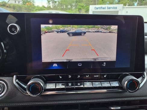 Certified 2023 Chevrolet Colorado LT w/ LT Convenience Package III image 17