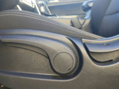 Used 2021 Kia Sportage LX image 17