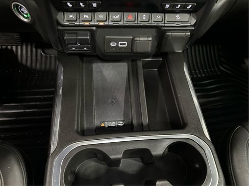 Used 2022 Chevrolet Silverado 1500 LTZ w/ LTZ Premium Package image 17