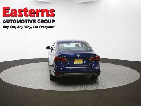 Used 2022 Nissan Altima 2.5 SR FWD image 34