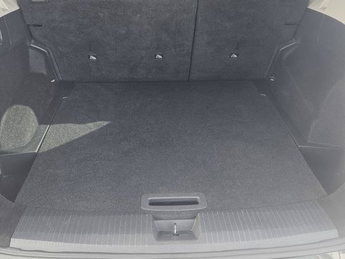 Used 2024 Nissan Rogue S FWD image 18