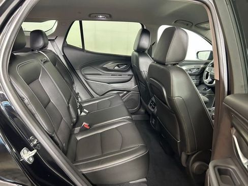 Used 2024 GMC Terrain SLT AWD/4WD image 26