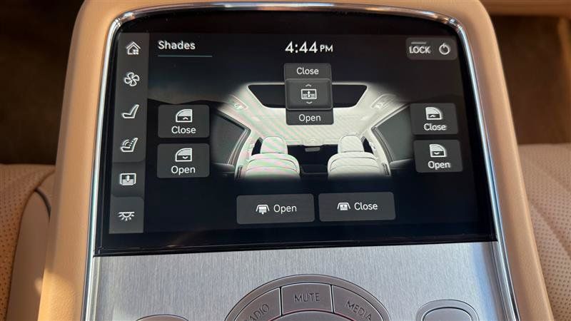 Used 2023 Genesis G90 3.5T AWD/4WD image 24