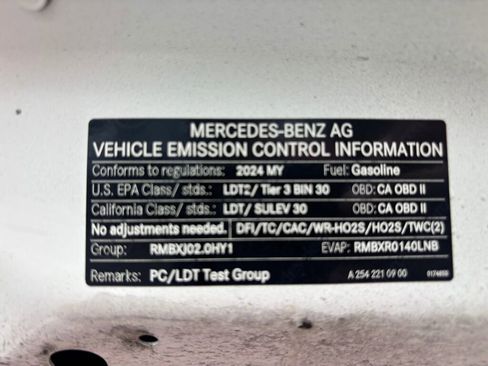 Used 2024 Mercedes-Benz GLC 300 4MATIC image 31