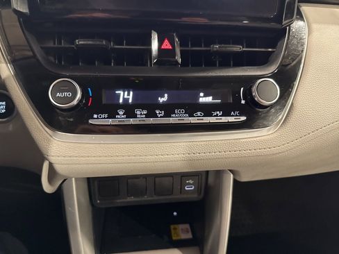 Used 2023 Toyota Corolla Cross LE image 30