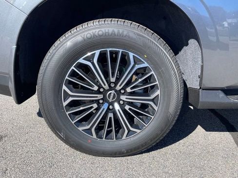 New 2025 Nissan Armada SL image 14