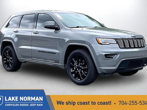 Certified 2022 Jeep Grand Cherokee Laredo X RWD image 1