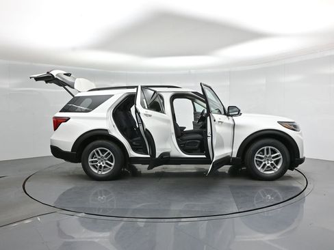 New 2026 Ford Explorer Active AWD/4WD image 4