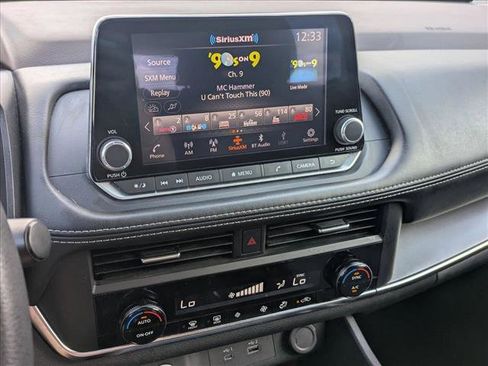 Used 2023 Nissan Rogue SV image 13