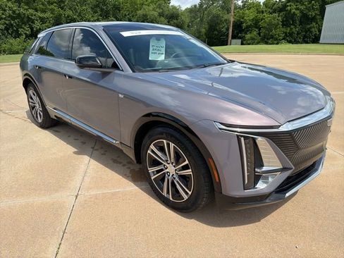 Certified 2024 Cadillac Lyriq Tech RWD image 7