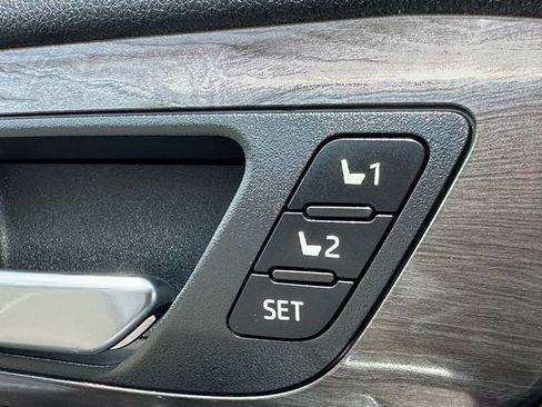 Used 2021 Toyota Highlander Platinum AWD/4WD image 30