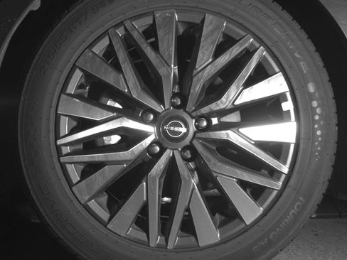 Used 2025 Nissan Altima 2.5 SV image 12