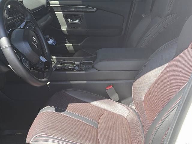 Used 2025 Honda Pilot Black Edition image 4