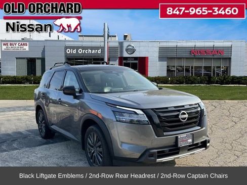 Used 2024 Nissan Pathfinder SL w/ SL Premium Package image 4