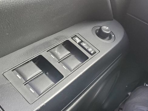 Used 2014 Jeep Patriot Sport w/ Power Value Group image 25