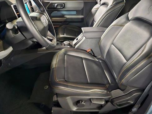 Used 2023 Ford Bronco Badlands w/ Sasquatch Package image 14