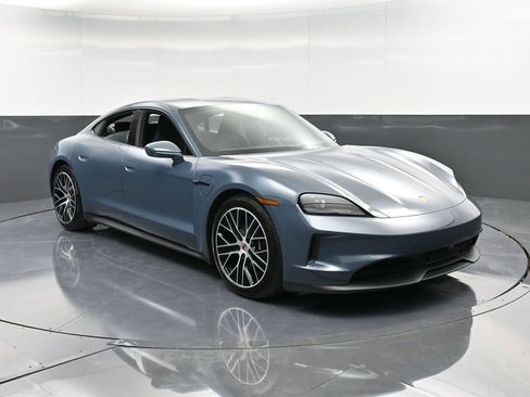 New 2025 Porsche Taycan image 10